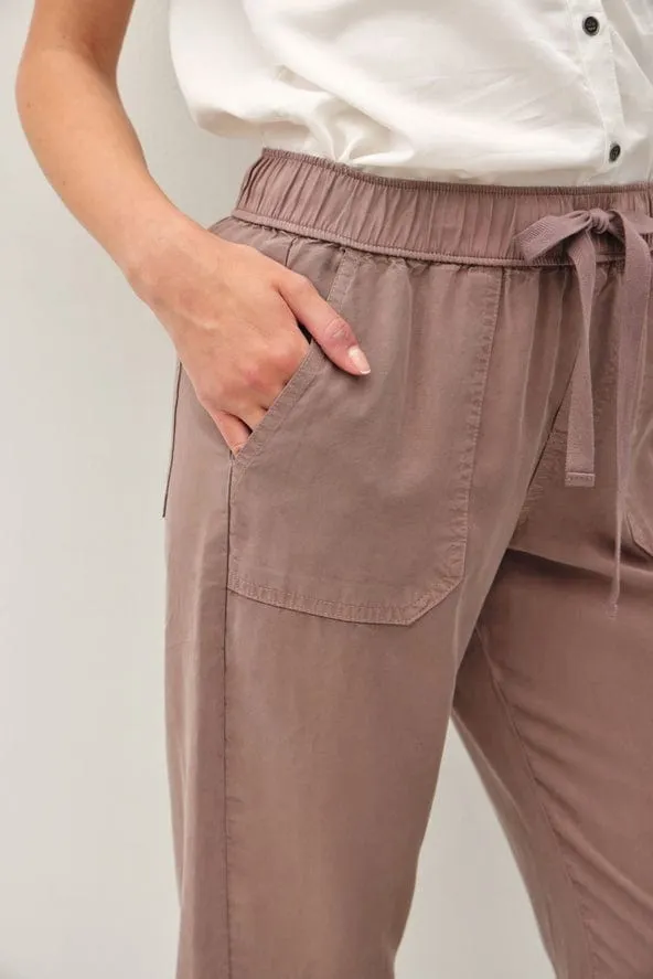 Be Cool The Lara Tencel Ankle Pants
