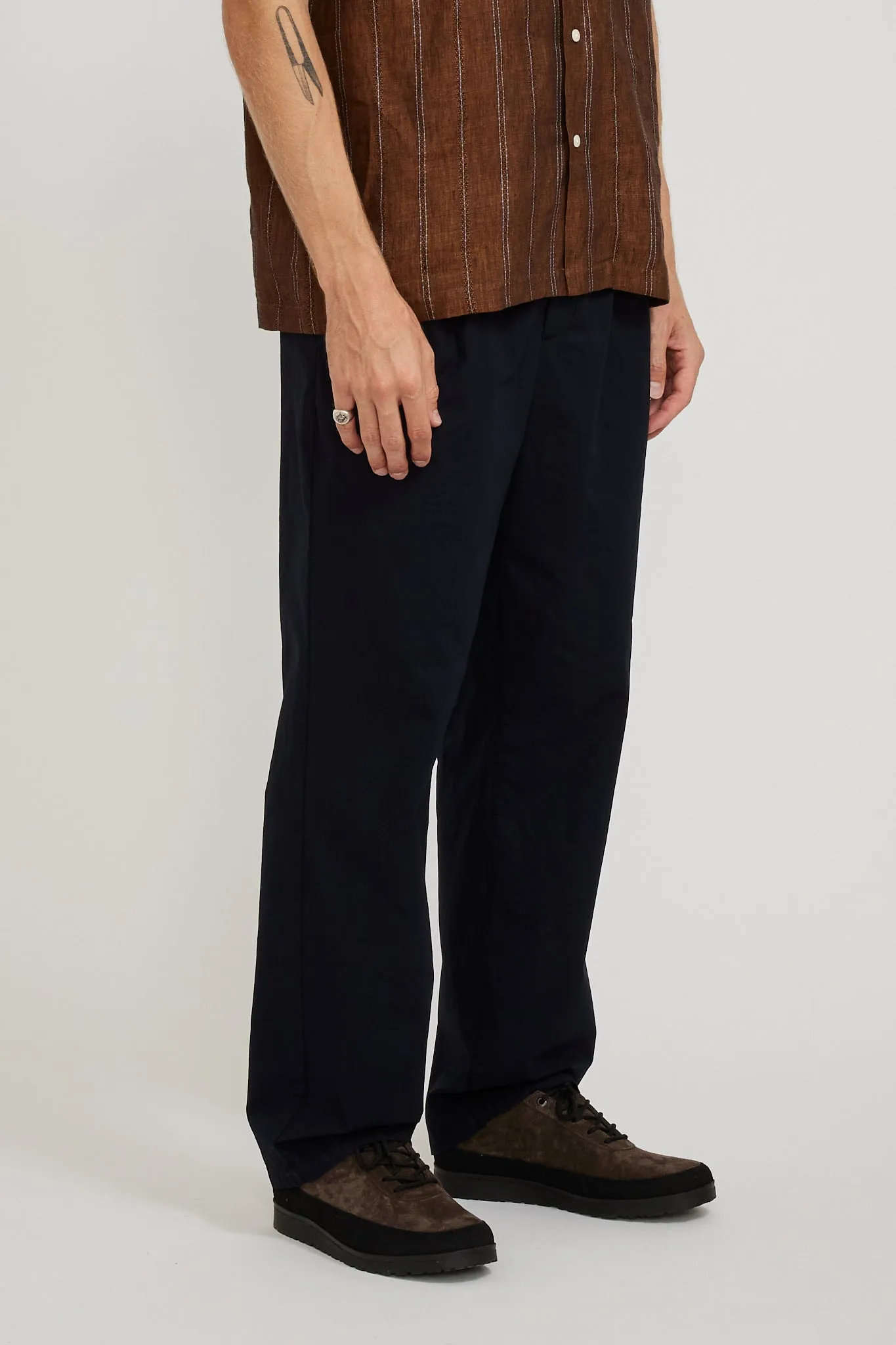 Benn Relaxed Typewriter Pleated Trouser Dark Navy