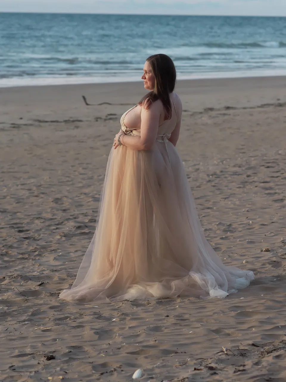 Dress Hire - Maternity Photoshoot Dresses - D&J - Lace and Tulle Dress - DAY RENTAL