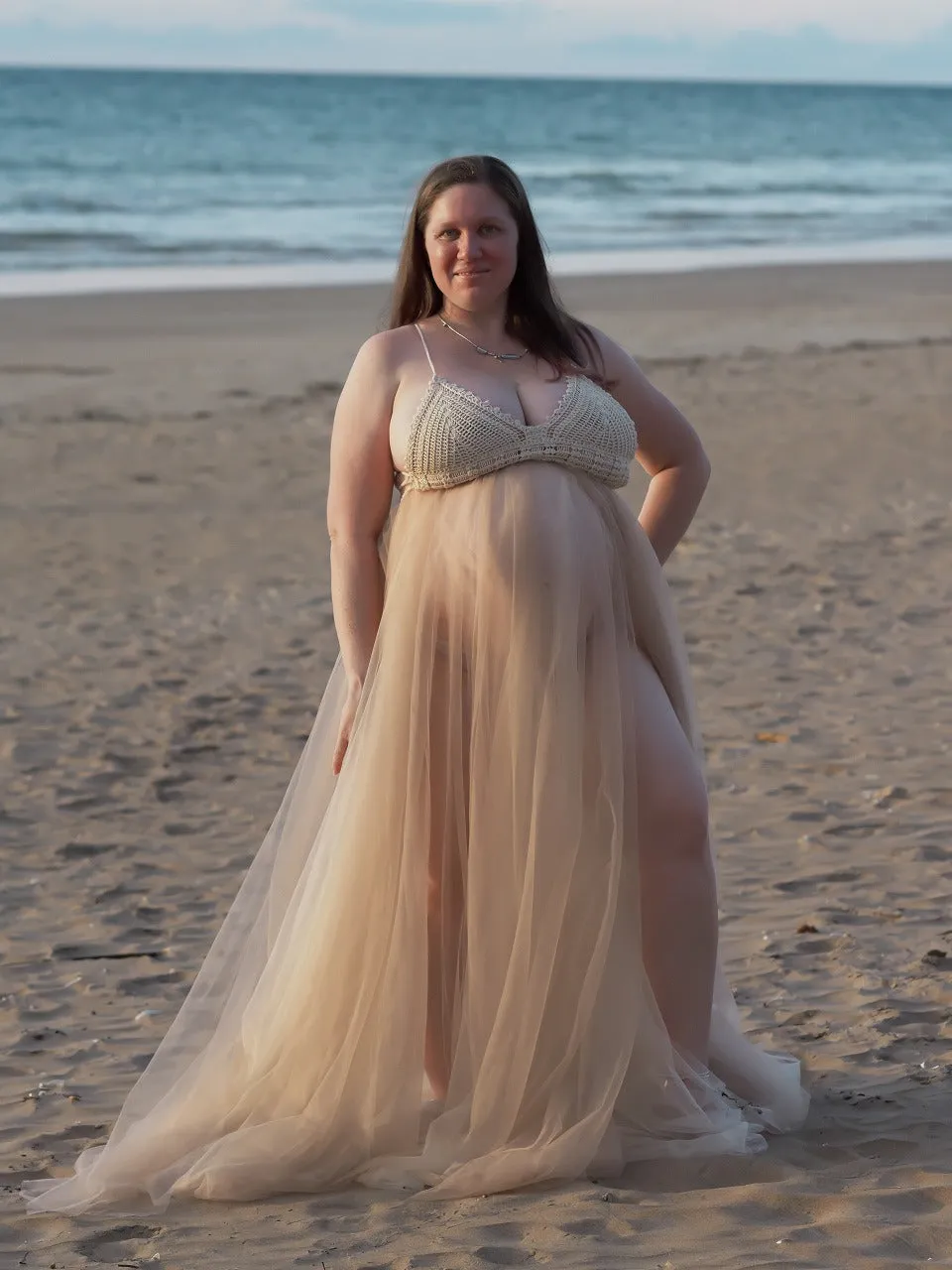 Dress Hire - Maternity Photoshoot Dresses - D&J - Lace and Tulle Dress - DAY RENTAL