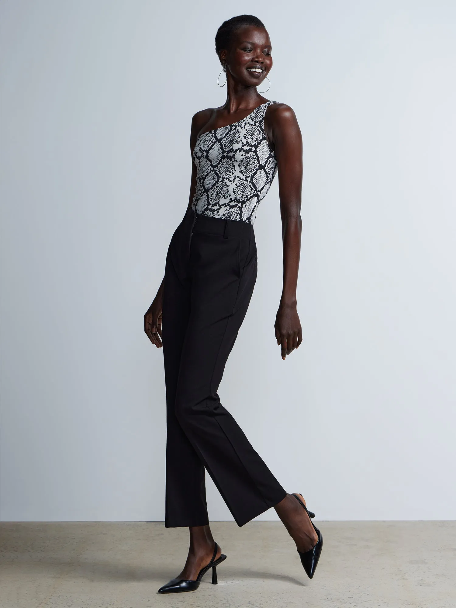 Essential Stretch High Rise Bootcut Pant