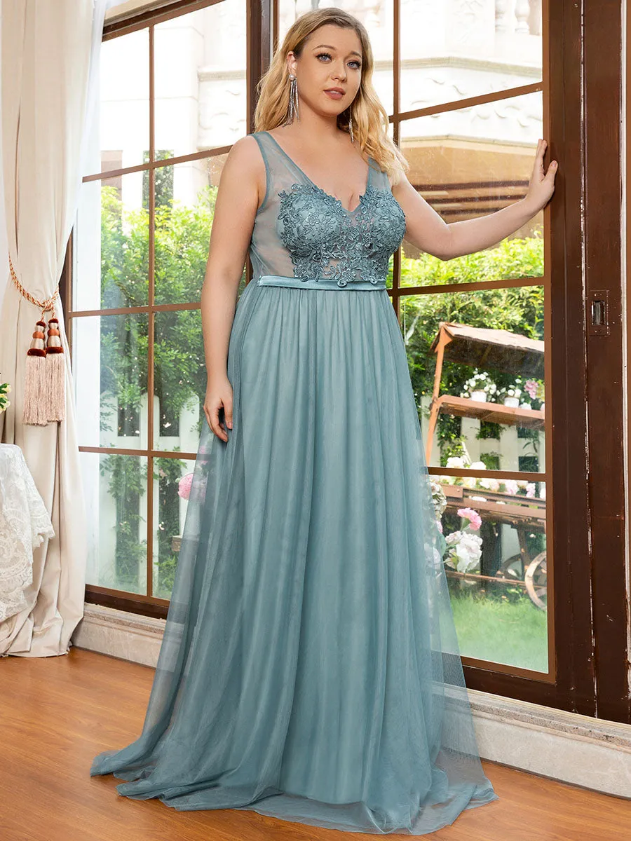 Plus Size A-Line V-Neck Floral Lace Appliques Wholesale Bridesmaid Dress