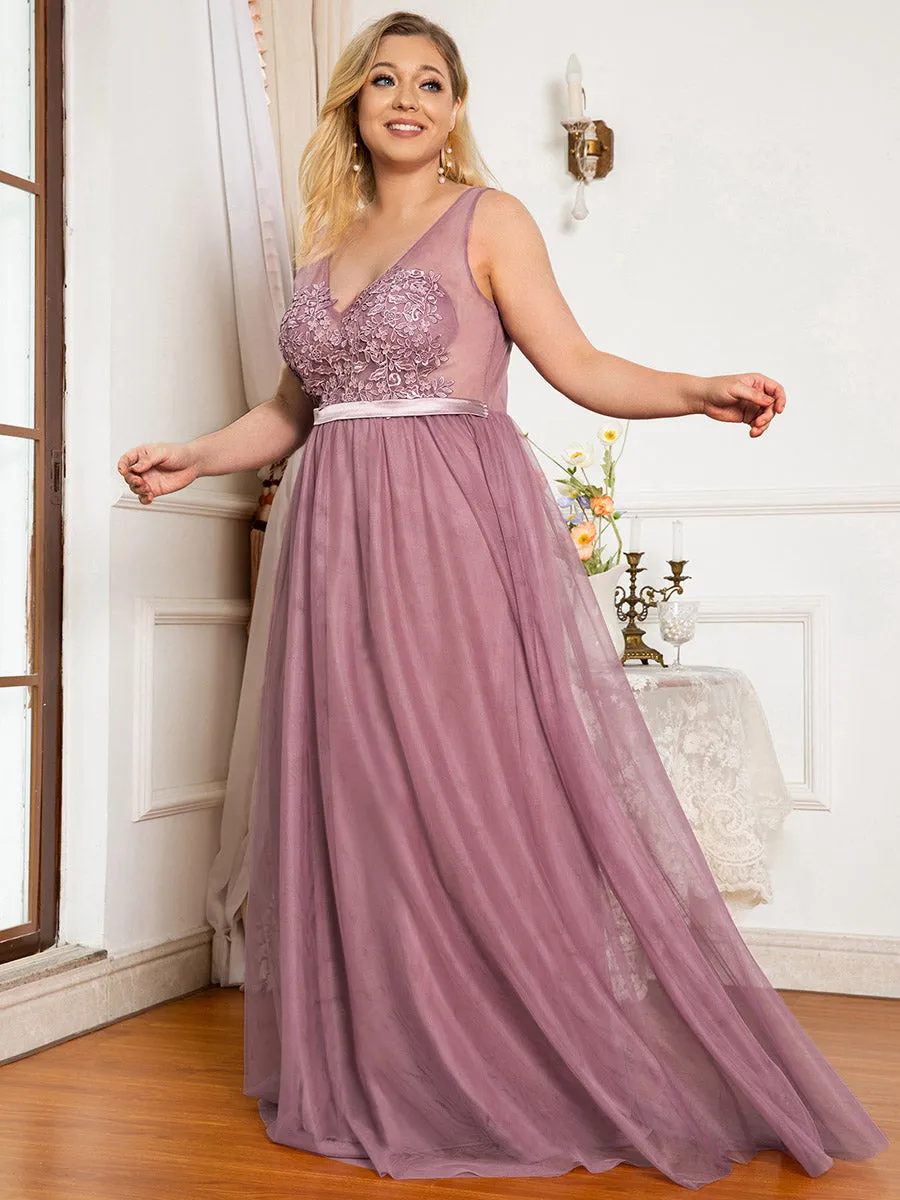 Plus Size A-Line V-Neck Floral Lace Appliques Wholesale Bridesmaid Dress
