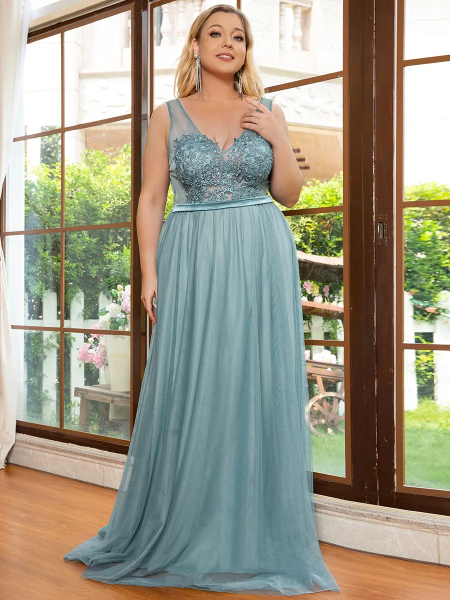 Plus Size A-Line V-Neck Floral Lace Appliques Wholesale Bridesmaid Dress