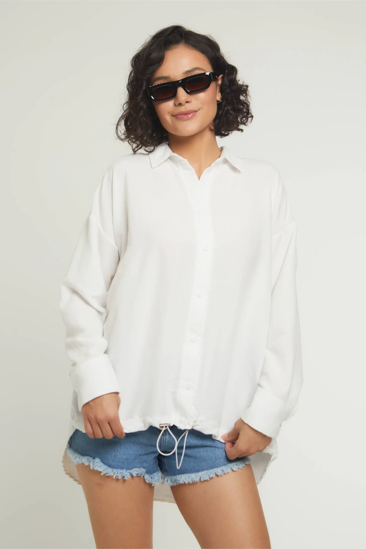 RELAXED VIBES SHIRT - WHITE