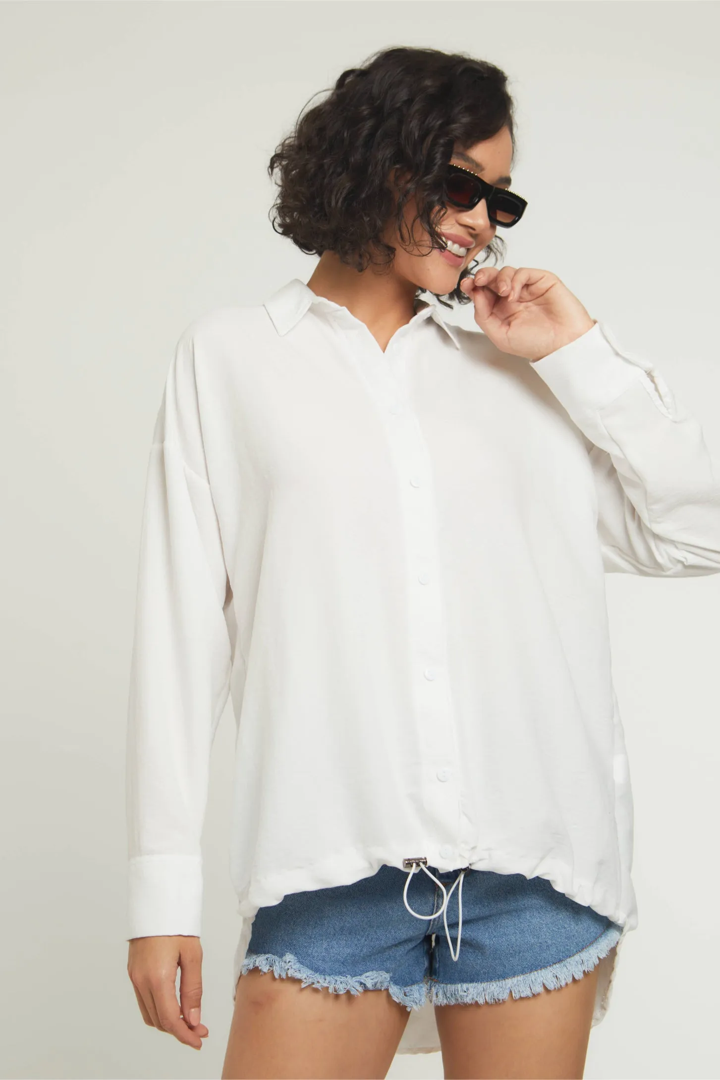 RELAXED VIBES SHIRT - WHITE