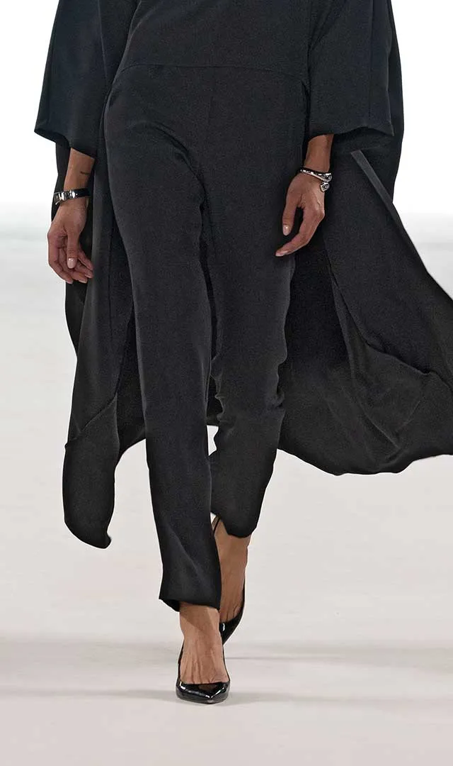Tapered Pants in Black
