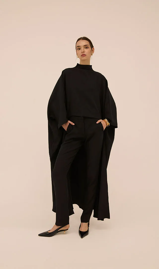 Tapered Pants in Black